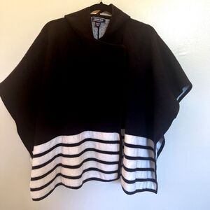 Lands End Size S-XL Black White Women’s Wool Mix  Hooded Poncho Cape Outdoors